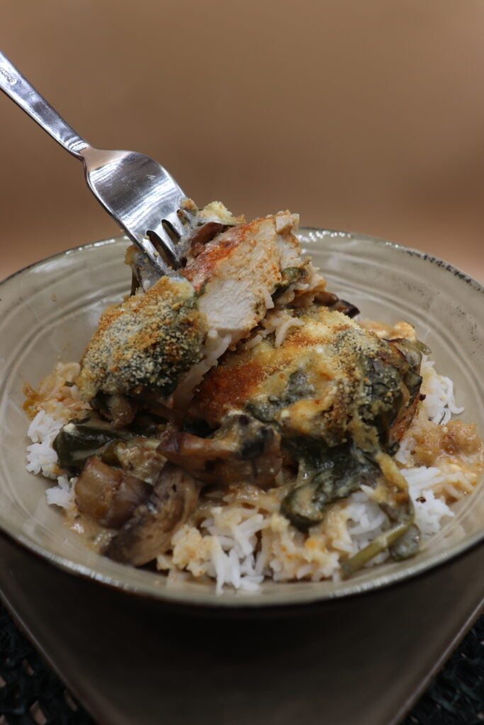 Creamy Chicken, Spinach & Mushroom Casserole - It's Food o'Clock
