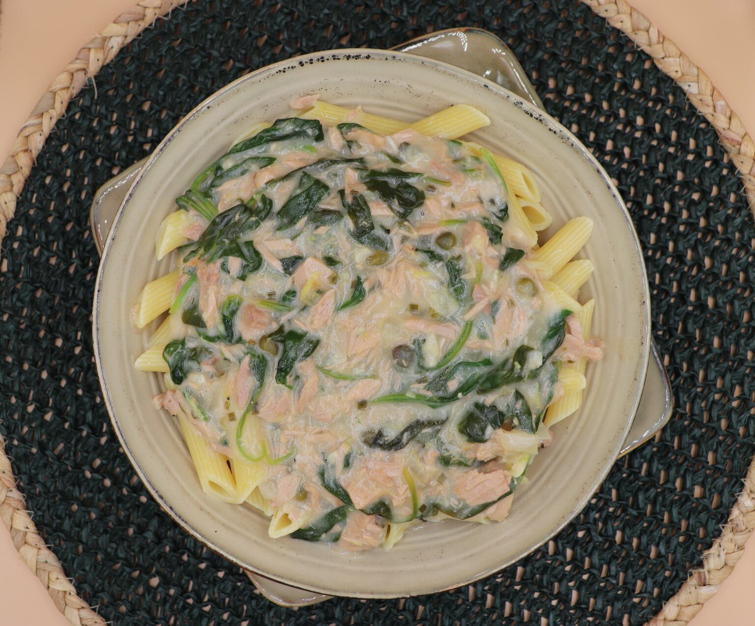 Creamy Tuna, Spinach & Lemon Pasta It's Food o'Clock
