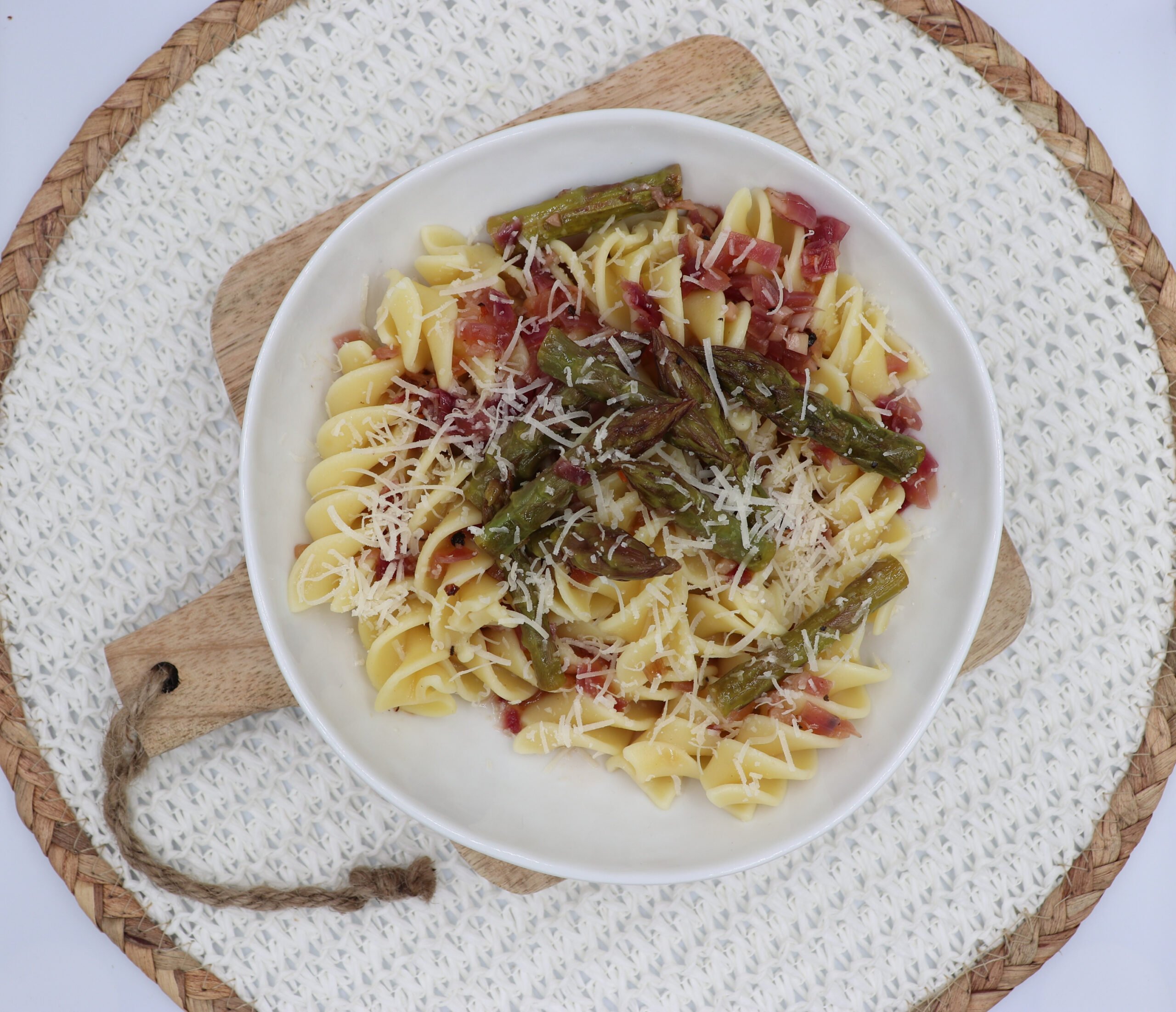 Asparagus & White Wine Pasta Sauce - It's Food o'Clock